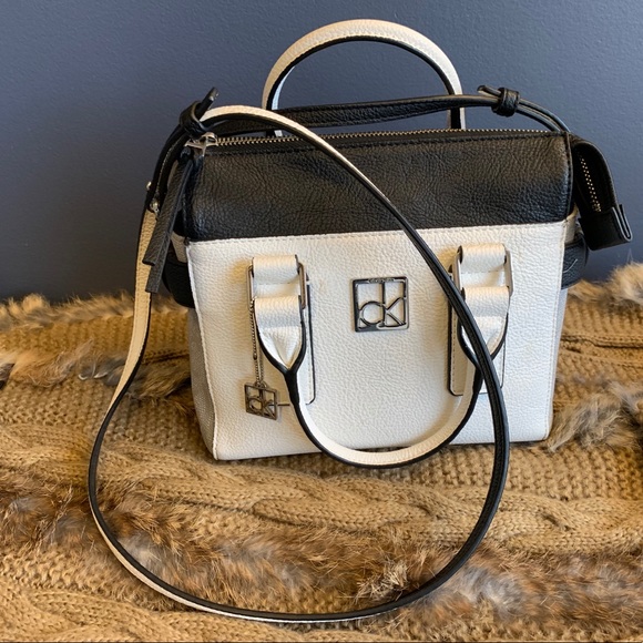 Crossbody Bag - Picture 4 of 10